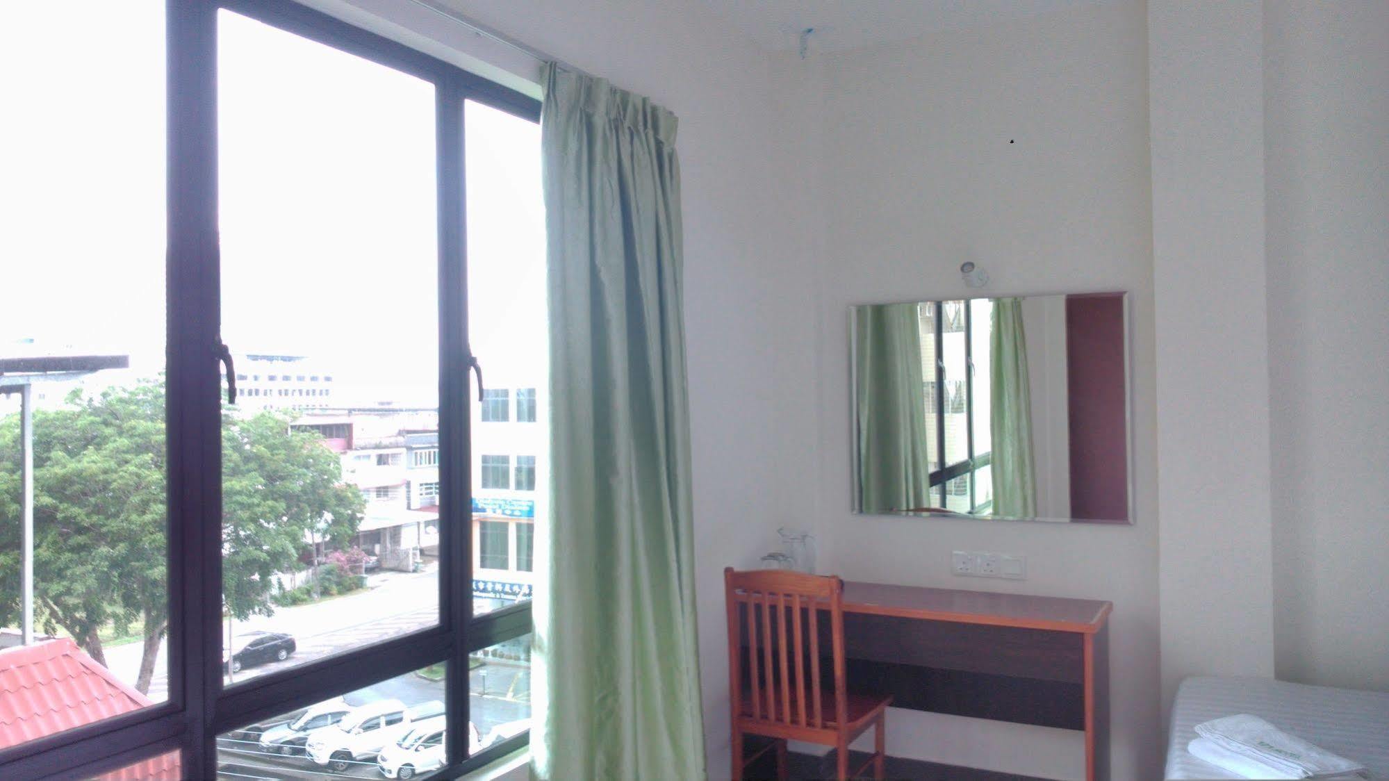 101 Hotel Miri Kültér fotó